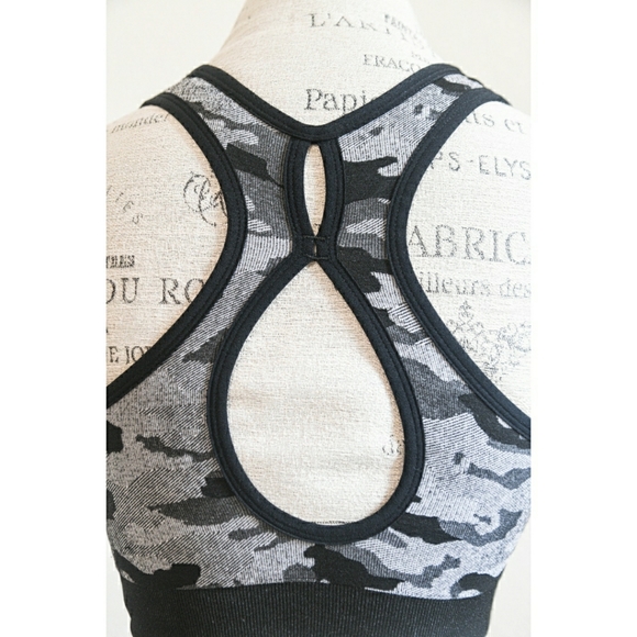 Z by Zella Bootcamp Camo Seamless Bra - Picture 4 of 6